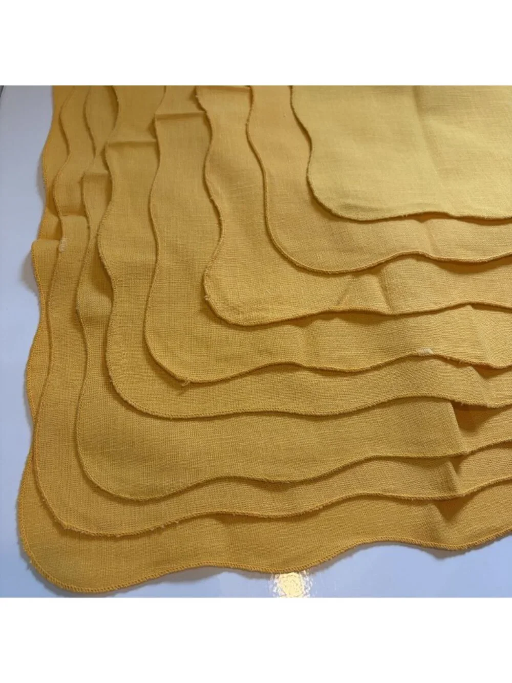 Set 8 Mustard Yellow Linen Cloth Napkins Scalloped Dinner Party Fall Tablescape